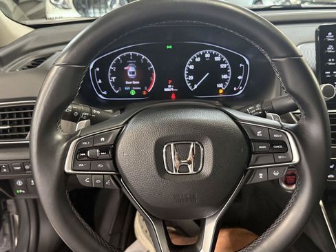 Used 2018 Honda Accord Touring image 32