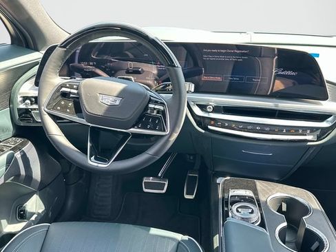 New 2026 Cadillac Lyriq Signature Sport w/ Nappa Leather Package AWD/4WD image 2