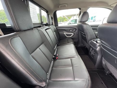 Used 2017 Nissan Titan SL w/ SL Towing Convenience Package RWD image 24
