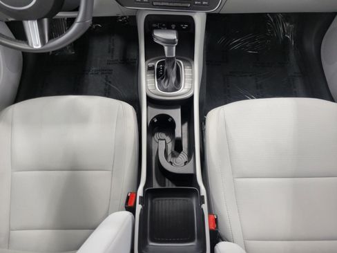 Used 2025 Hyundai Kona SEL FWD image 45