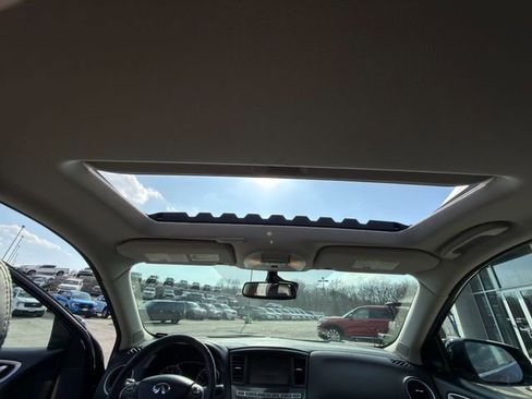 Used 2019 INFINITI QX60 Luxe w/ Essential Package image 17