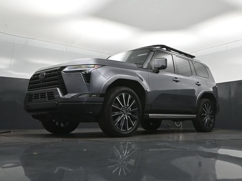 Certified 2024 Lexus GX 550 w/ Accessory Package (31) AWD/4WD image 38