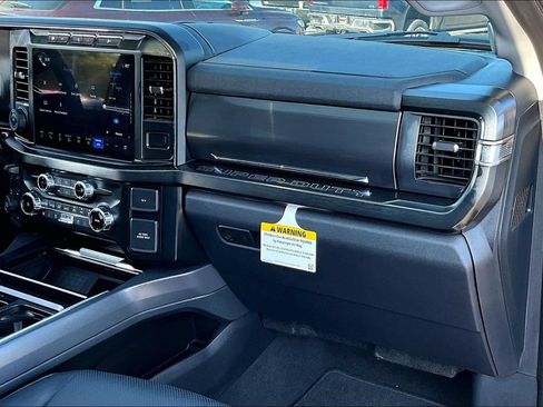 Used 2024 Ford F250 Lariat w/ Lariat Ultimate Package AWD/4WD image 24