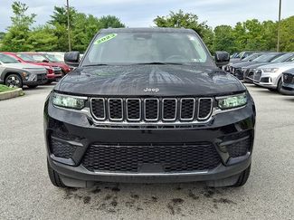Used 2023 Jeep Grand Cherokee Laredo X AWD/4WD video 2