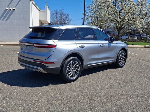 Certified 2022 Lincoln Corsair AWD w/ Equipment Group 101A image 9