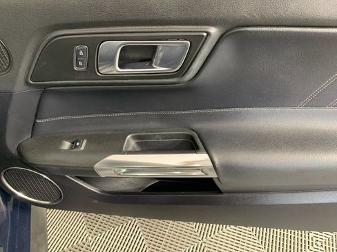 Used 2018 Ford Mustang Premium RWD image 32