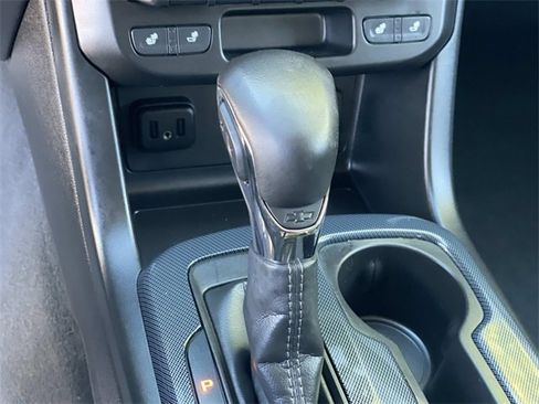Used 2022 Chevrolet Colorado Z71 image 17