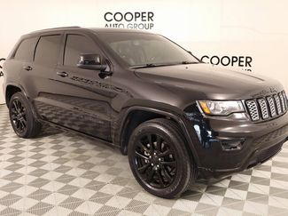 Used 2020 Jeep Grand Cherokee Altitude image 1
