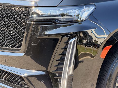 Used 2023 Cadillac Escalade V AWD/4WD image 8