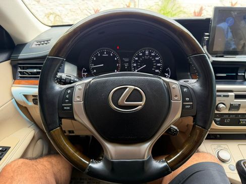 Used 2014 Lexus ES 350 w/ Premium Package FWD image 28