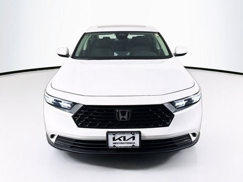 Used 2024 Honda Accord EX image 2