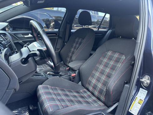 Used 2017 Volkswagen GTI S image 12