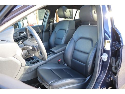 Used 2017 Mercedes-Benz GLA 250 4MATIC image 11