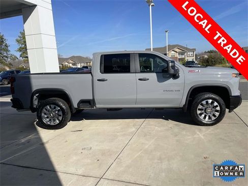 Used 2024 Chevrolet Silverado 2500 Custom w/ Custom Convenience Package image 5