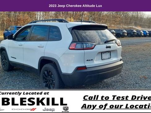 Used 2023 Jeep Cherokee Altitude Lux image 9