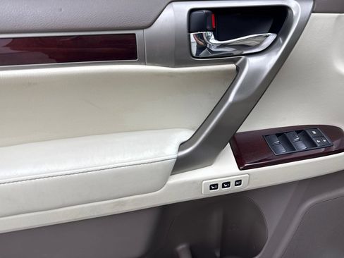 Used 2015 Lexus GX 460 Luxury AWD/4WD image 37