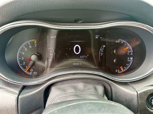 Used 2018 Jeep Grand Cherokee Limited image 13