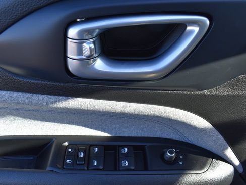 Used 2022 Jeep Compass Latitude image 12