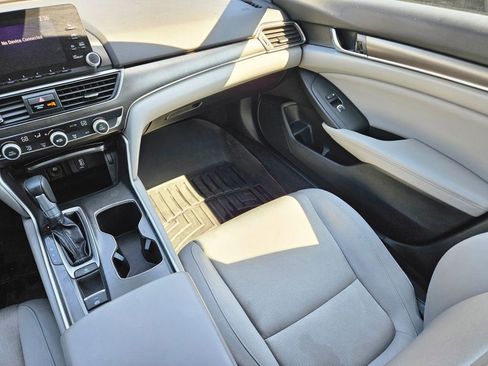 Used 2018 Honda Accord LX image 14