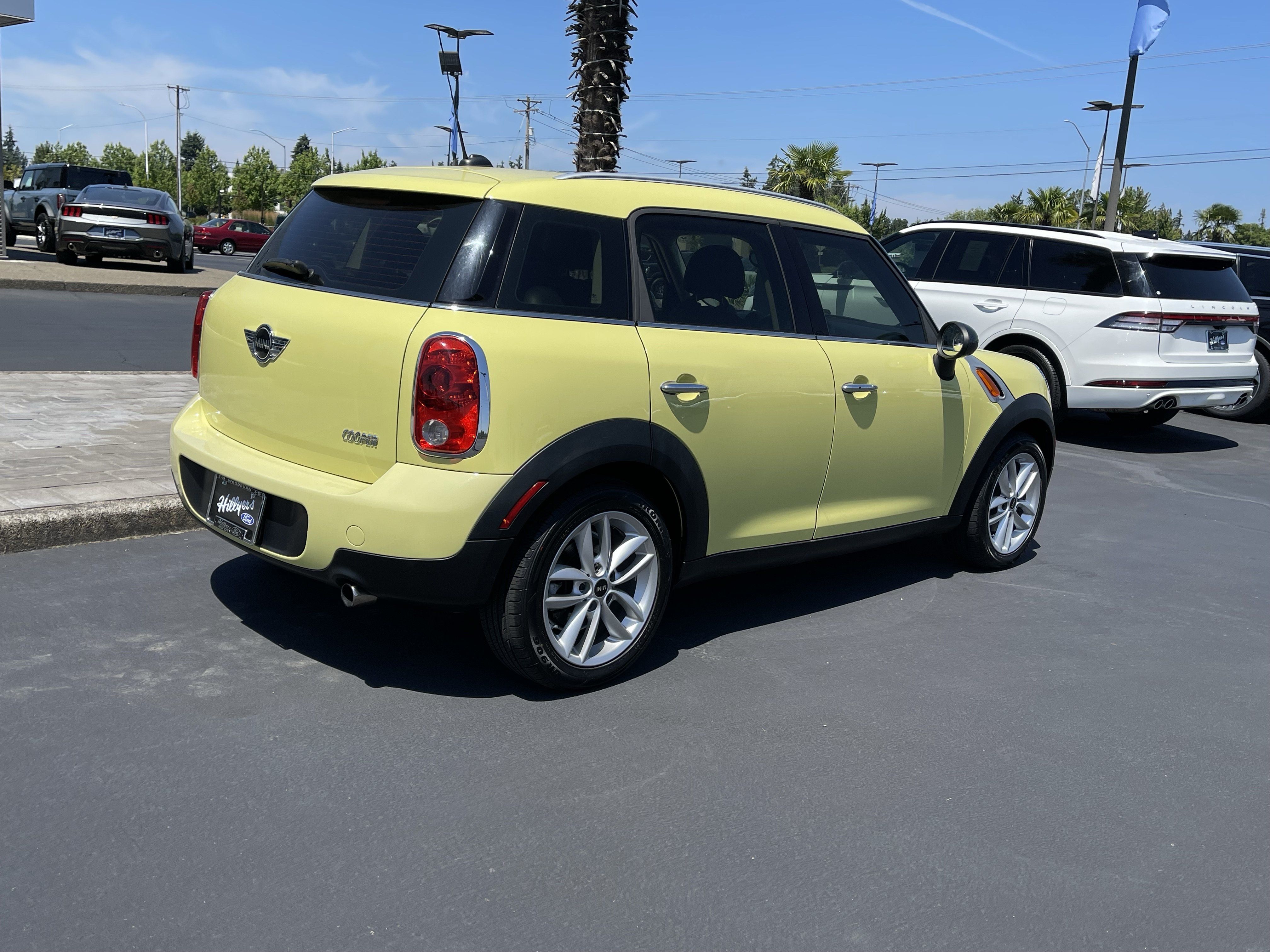 Used 2012 MINI Cooper Countryman FWD image 3