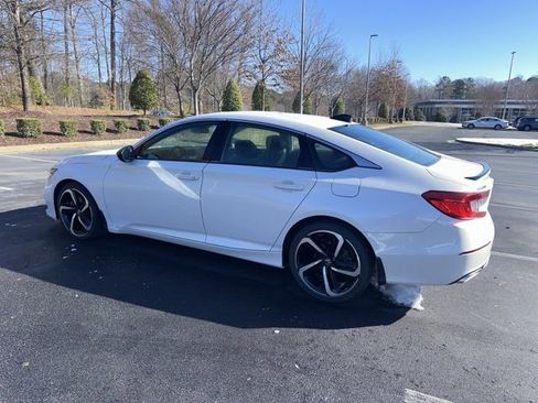Used 2022 Honda Accord Sport image 10