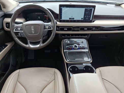 Certified 2022 Lincoln Nautilus Reserve AWD/4WD image 11