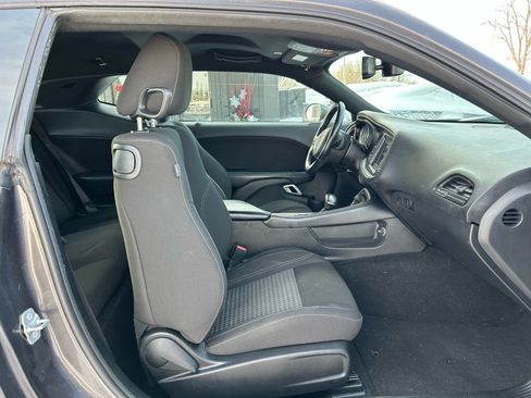 Used 2021 Dodge Challenger SXT image 13