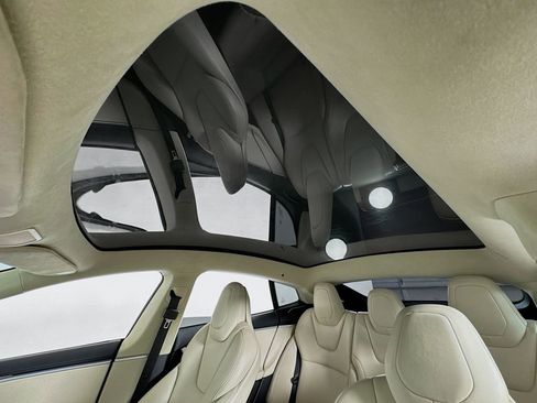 Used 2017 Tesla Model S 75D image 12