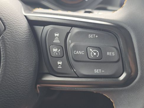 Used 2024 Jeep Wrangler Unlimited Sport AWD/4WD image 28