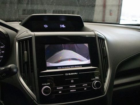 Used 2019 Subaru Crosstrek 2.0i w/ Eyesight System image 33