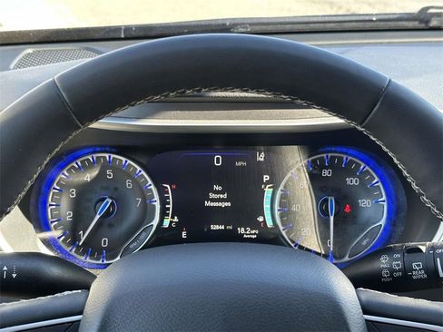 Used 2024 Chrysler Pacifica Touring-L image 11