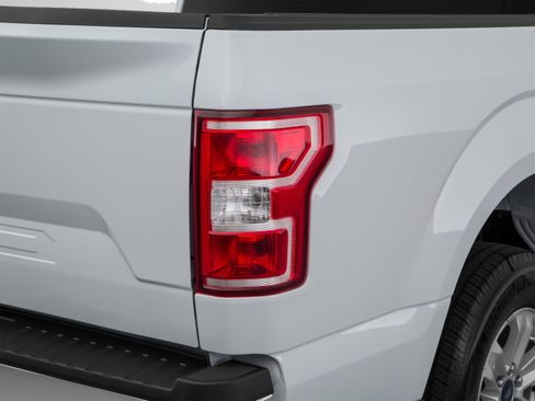 Used 2018 Ford F150 Platinum w/ Equipment Group 701A Luxury AWD/4WD image 49