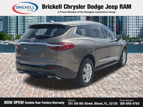 Used 2020 Buick Enclave Essence w/ LPO, Hit The Road Package FWD image 5