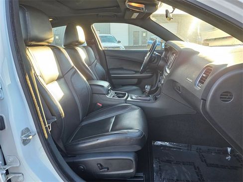 Used 2022 Dodge Charger SXT w/ Leather Interior Group image 15