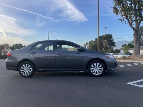 Used 2013 Toyota Corolla LE image 4