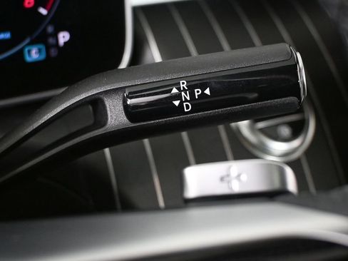 Used 2025 Mercedes-Benz C 300 Sedan image 16