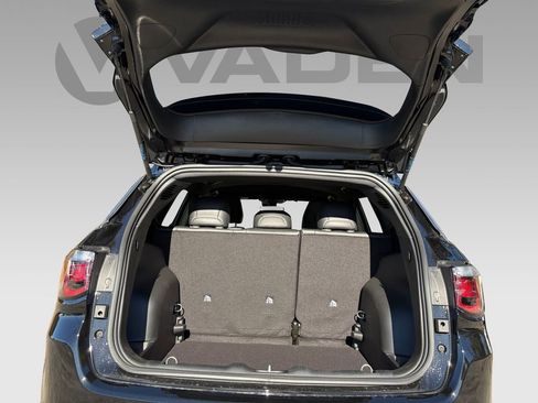 New 2026 Jeep Compass Latitude image 19