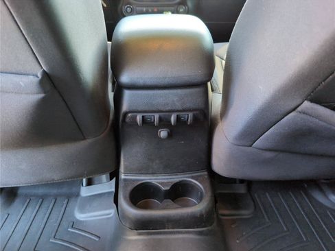 Used 2013 Jeep Wrangler Unlimited Sport AWD/4WD image 34