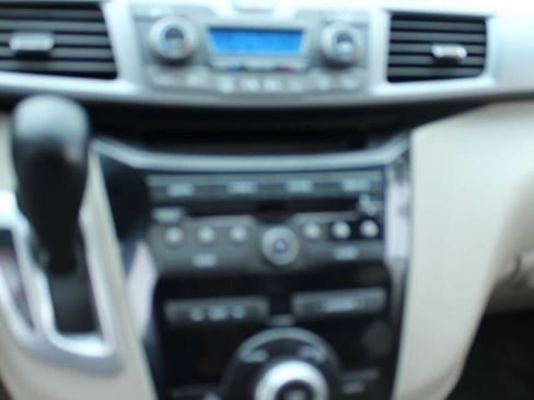 Used 2012 Honda Odyssey EX-L image 18