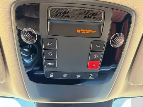 New 2026 Kia Carnival EX FWD image 31