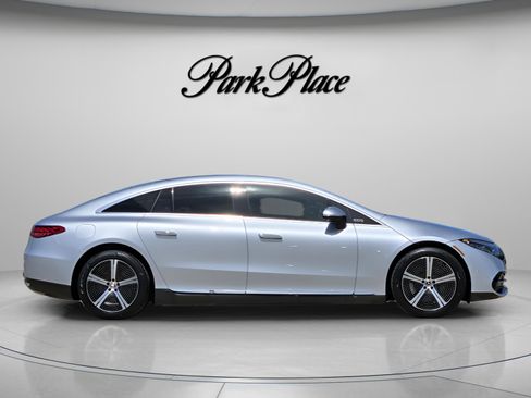 Used 2022 Mercedes-Benz EQS 450+ Sedan image 7