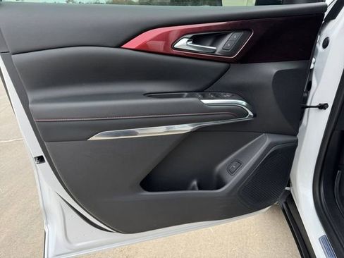 Certified 2024 Chevrolet Traverse Z71 w/ LPO, Floor Liner Package image 4