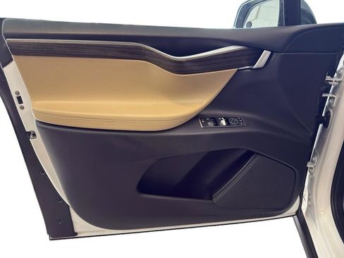 Used 2016 Tesla Model X 90D image 14