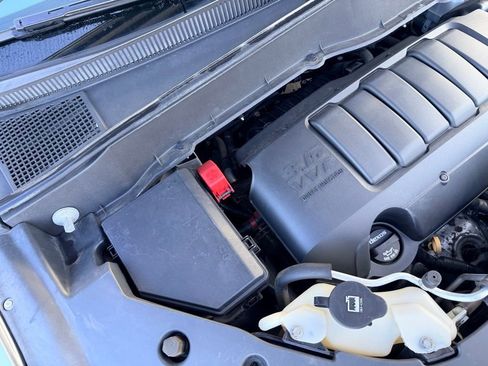 Used 2014 Chevrolet Traverse LT image 37