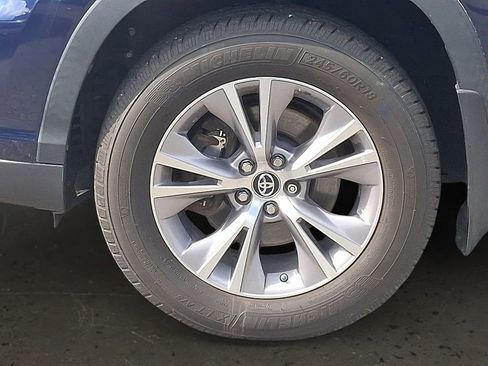Used 2016 Toyota Highlander Plus image 8