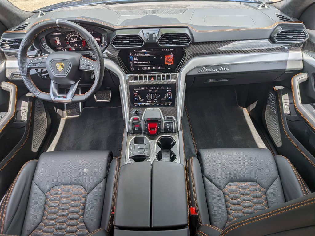 Used 2024 Lamborghini Urus S AWD/4WD image 21