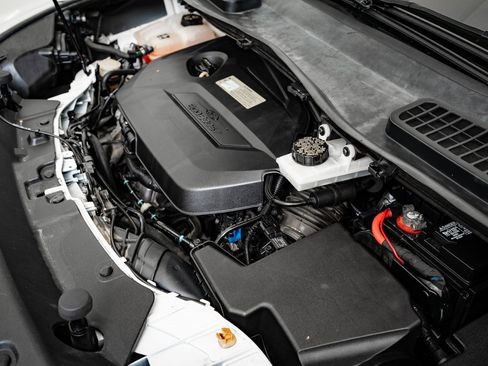 Used 2013 Ford Escape SEL image 40