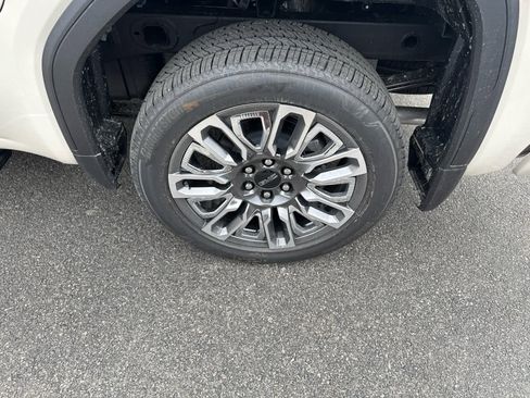 New 2026 GMC Sierra 1500 Denali Ultimate AWD/4WD image 9