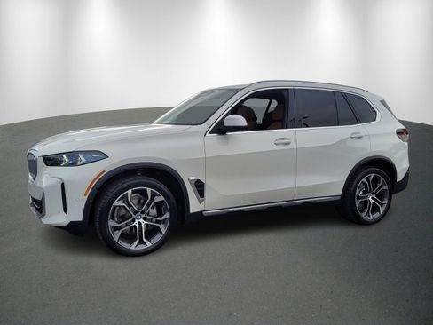 New 2026 BMW X5 sDrive40i image 3