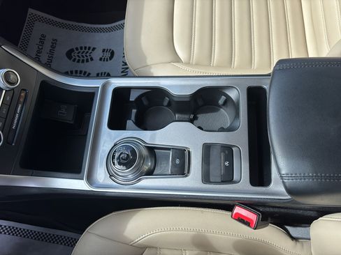 Used 2024 Ford Edge SEL w/ Convenience Package image 35